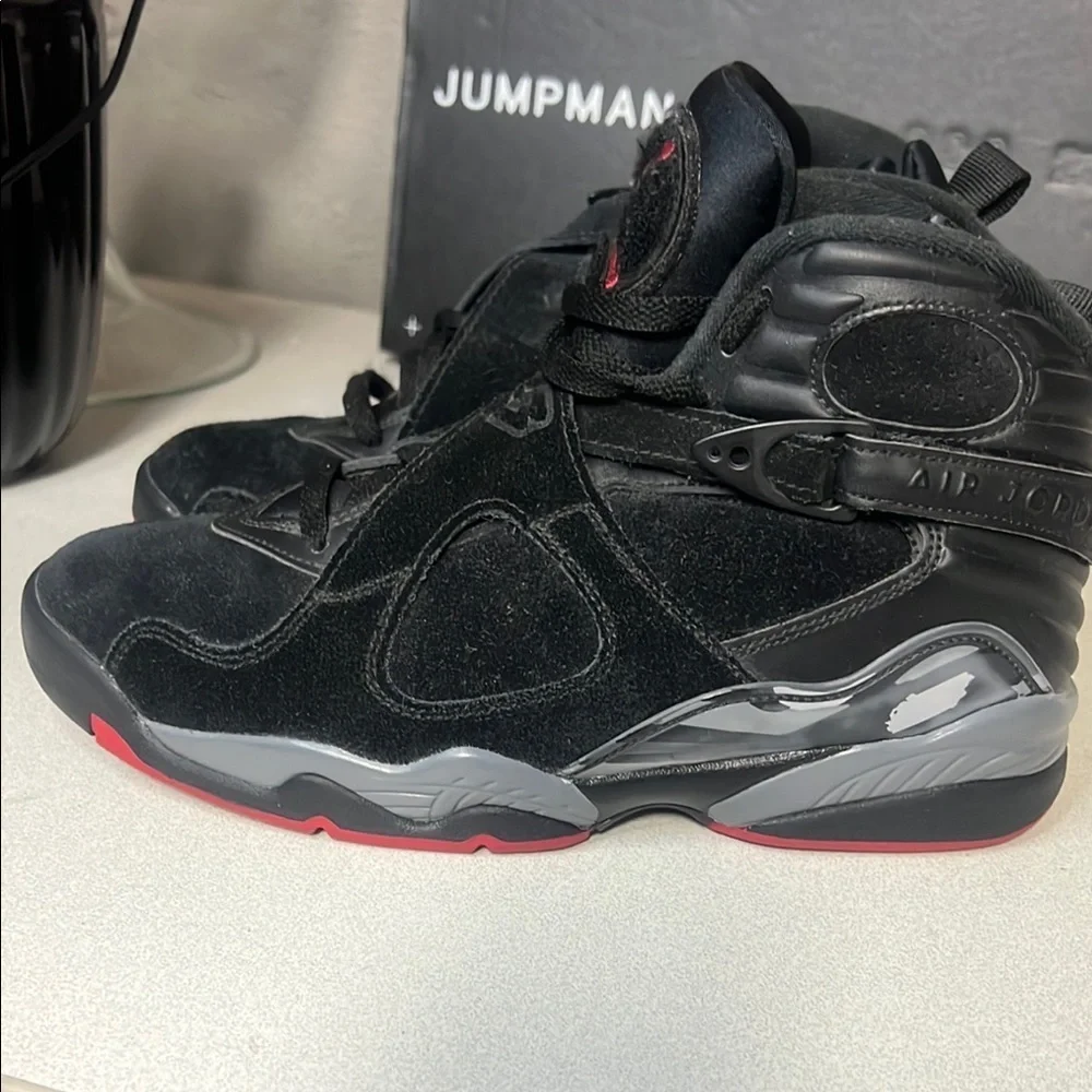 Jordan sleek black